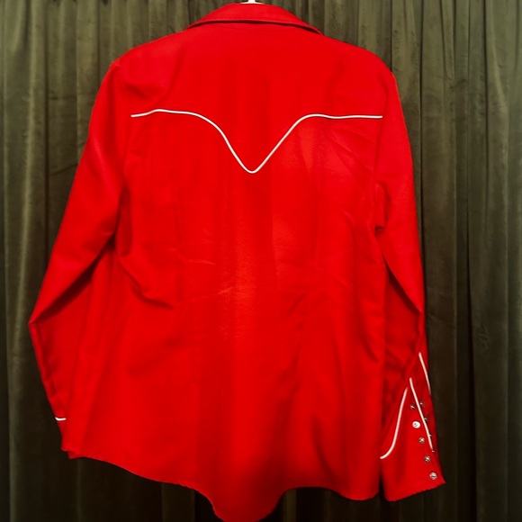 Western button up in red - Picture 3 of 3